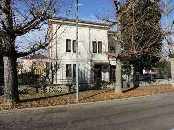 casa indipendente in vendita a San Benedetto Po