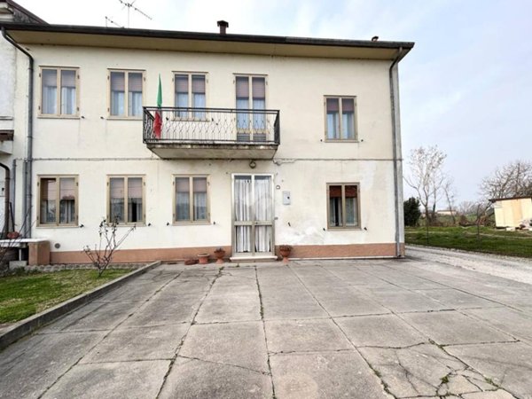 casa indipendente in vendita a San Benedetto Po in zona Bardelle/Camatta