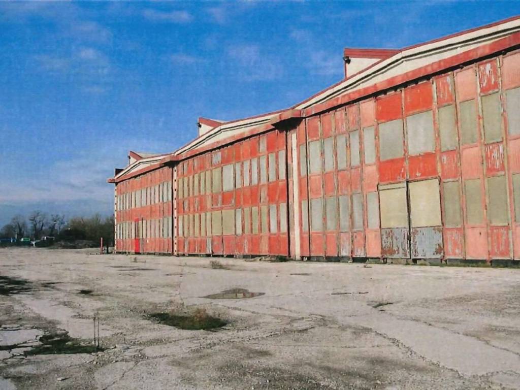 locale commerciale in vendita a San Benedetto Po