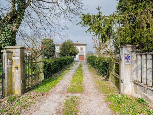 casa indipendente in vendita a San Benedetto Po in zona Bardelle/Camatta
