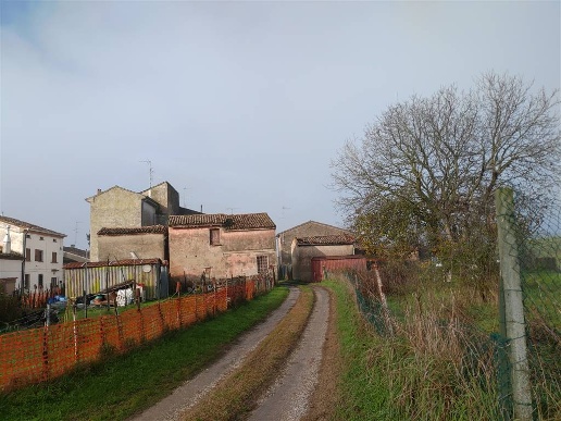casa indipendente in vendita a San Benedetto Po in zona Portiolo