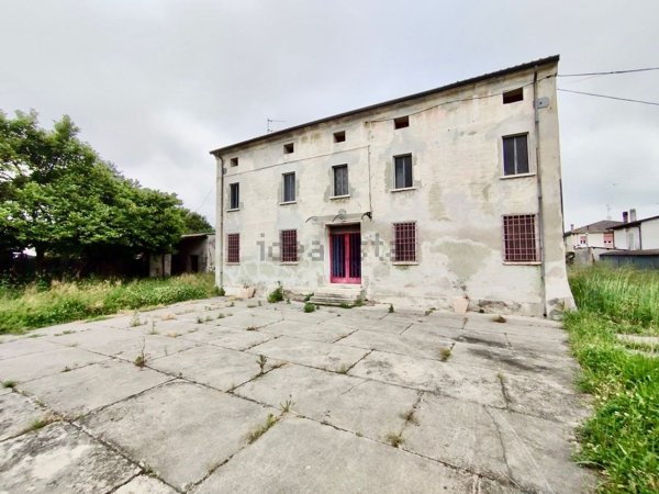 casa indipendente in vendita a San Benedetto Po in zona Gorgo