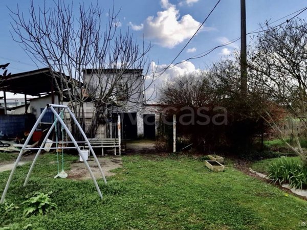 casa indipendente in vendita a San Benedetto Po