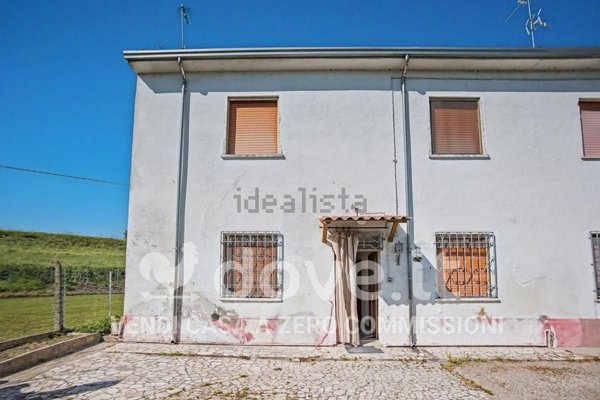 casa indipendente in vendita a San Benedetto Po
