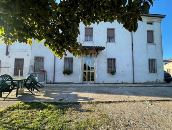casa indipendente in vendita a San Benedetto Po