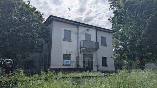 locale di sgombero in vendita a San Benedetto Po