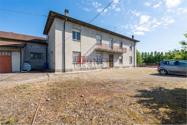 casa indipendente in vendita a San Benedetto Po