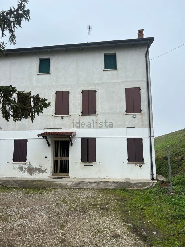 casa indipendente in vendita a San Benedetto Po in zona Portiolo