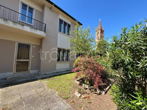 casa indipendente in vendita a San Benedetto Po