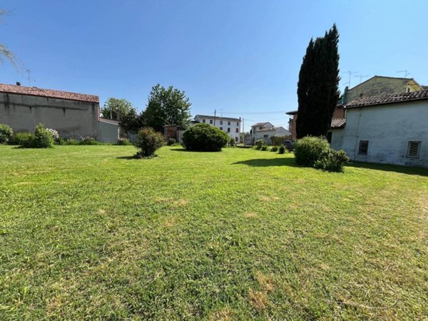 casale in vendita a San Benedetto Po in zona Villa Garibaldi