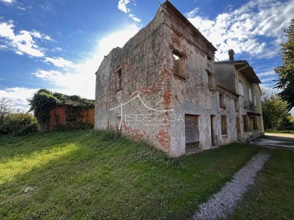 casale in vendita a San Benedetto Po in zona Mirasole