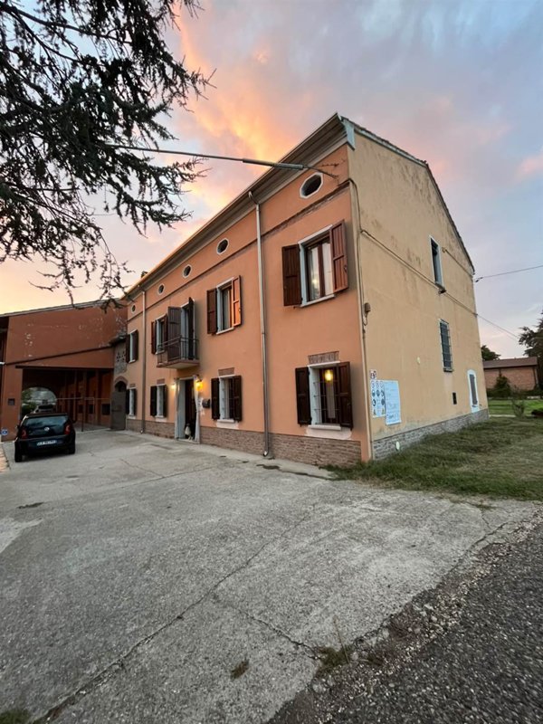 casa indipendente in vendita a San Benedetto Po in zona Portiolo