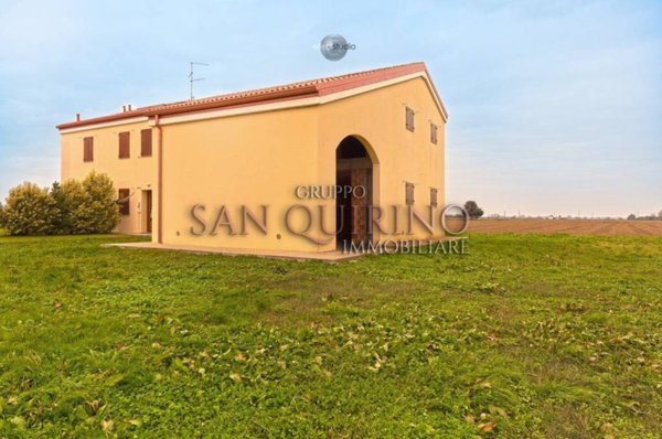 locale commerciale in vendita a San Giacomo delle Segnate
