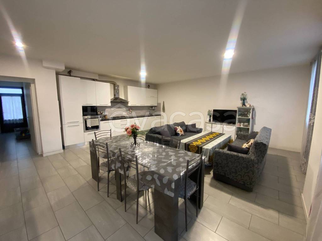 casa indipendente in vendita a San Giacomo delle Segnate