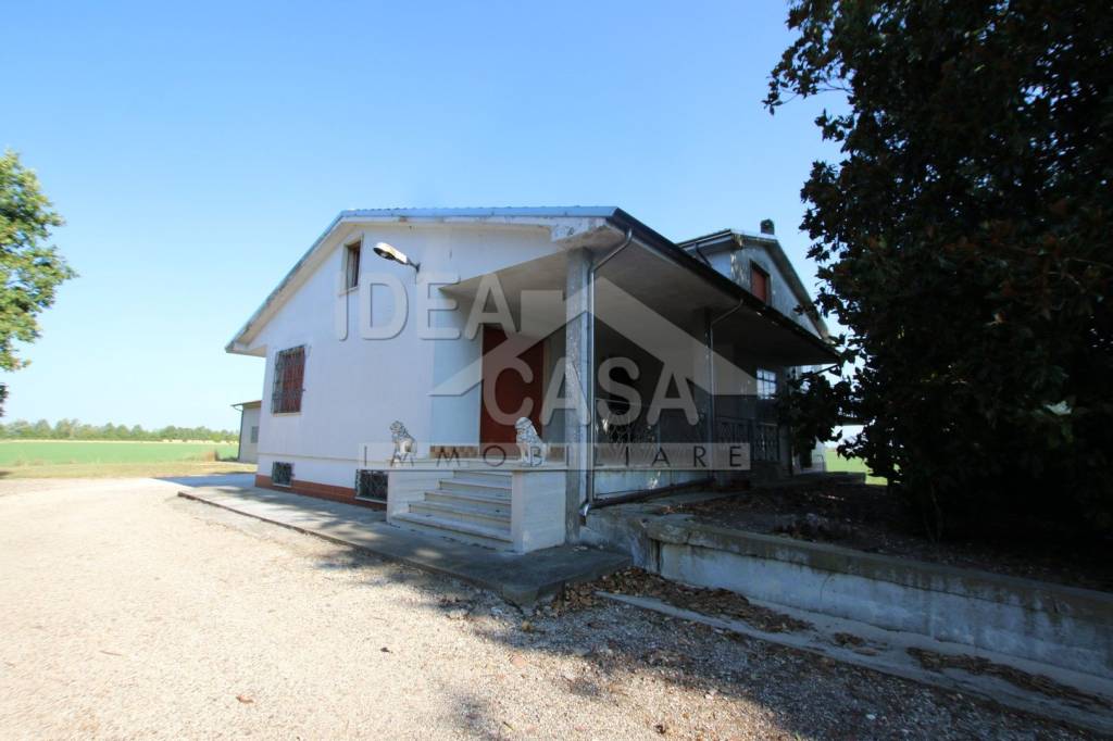 casa indipendente in vendita a San Giacomo delle Segnate in zona Malcantone