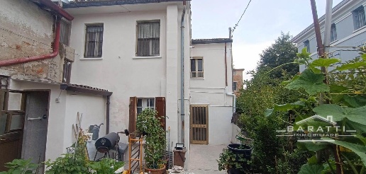 casa indipendente in vendita a San Giacomo delle Segnate in zona Malcantone
