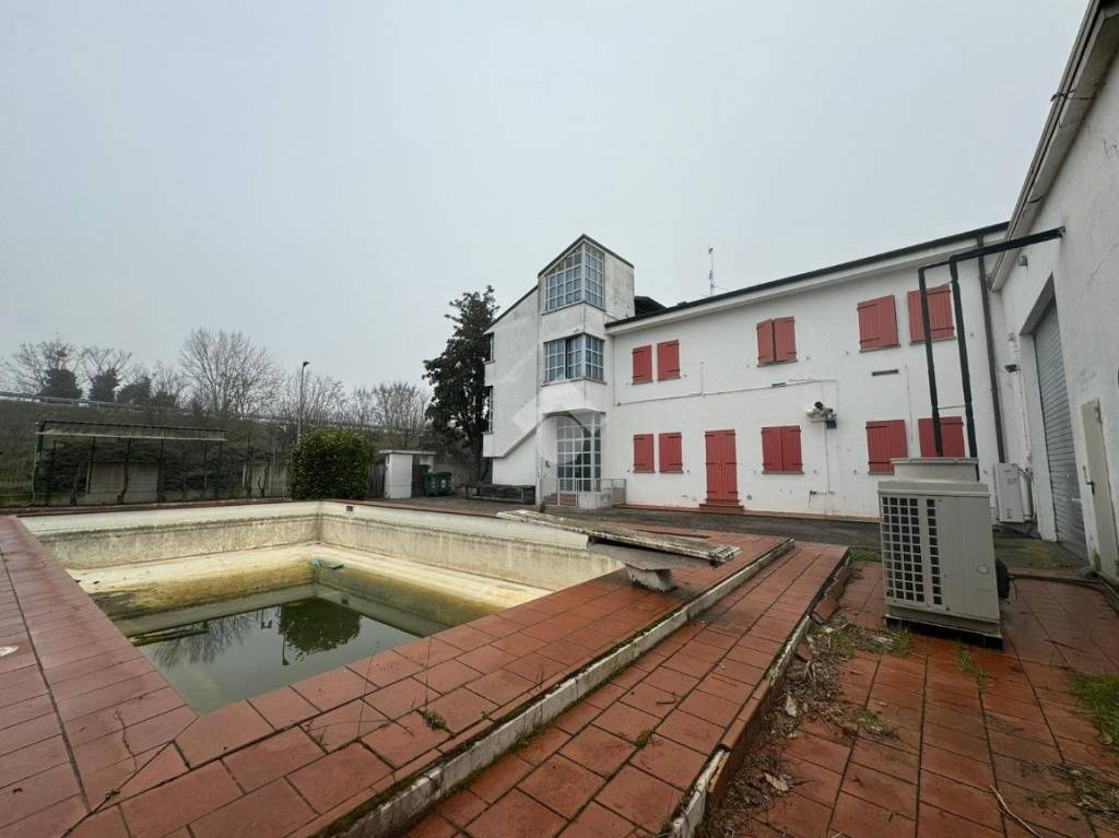casa indipendente in vendita a San Giorgio Bigarello in zona Villanova De Bellis