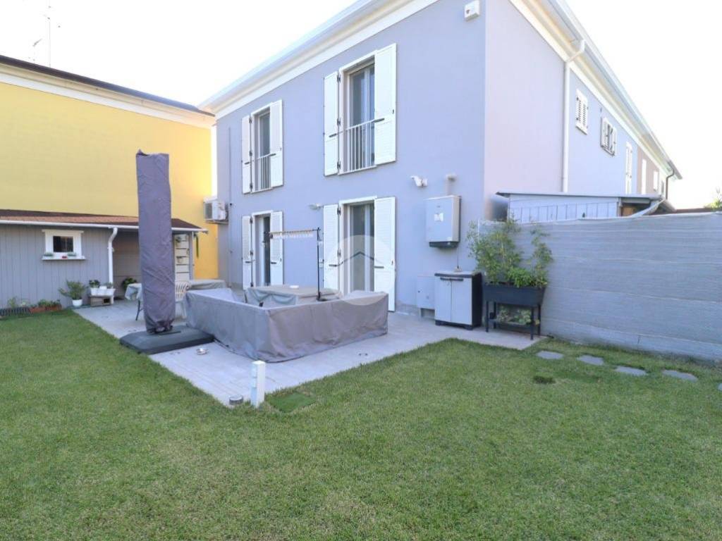 casa indipendente in vendita a San Giorgio Bigarello in zona Mottella