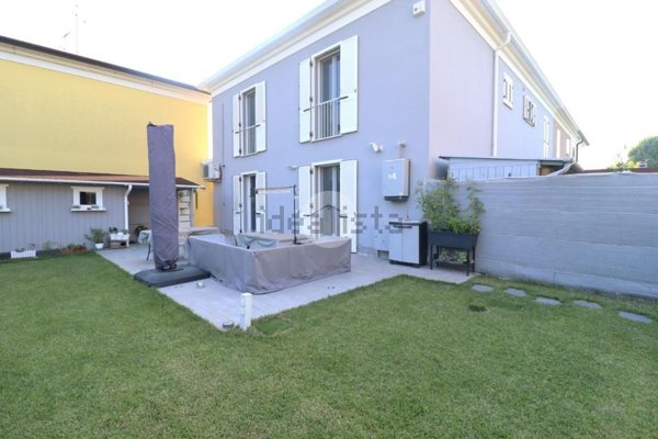 casa indipendente in vendita a San Giorgio Bigarello in zona Mottella