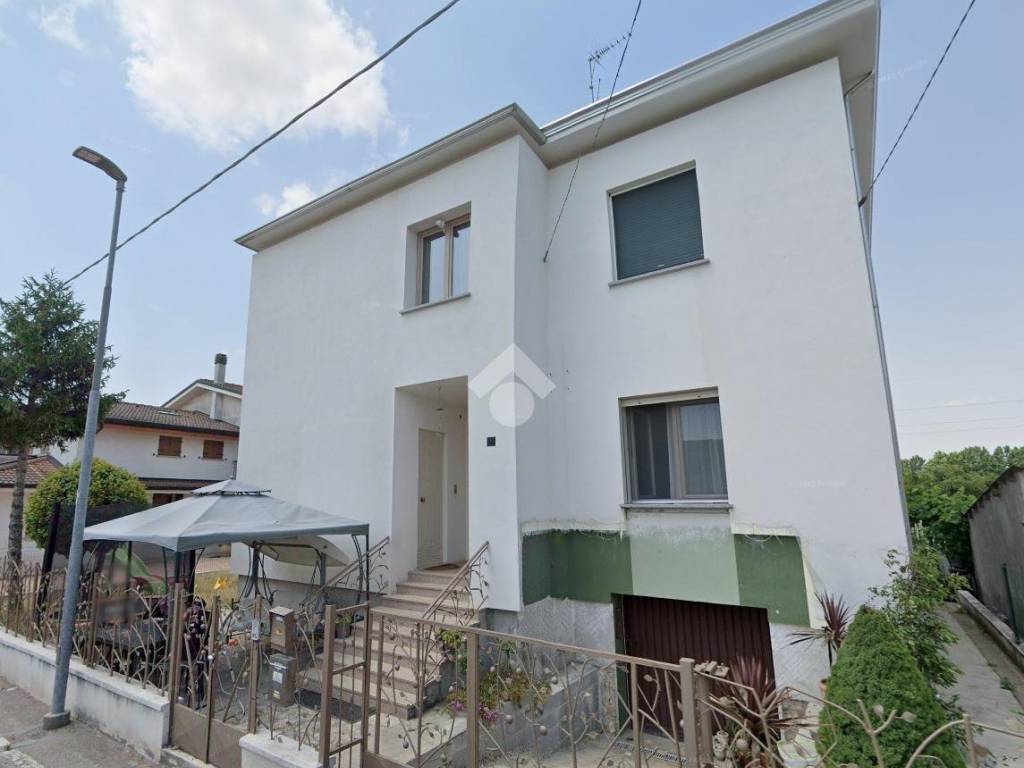 casa indipendente in vendita a San Giorgio Bigarello in zona Bigarello