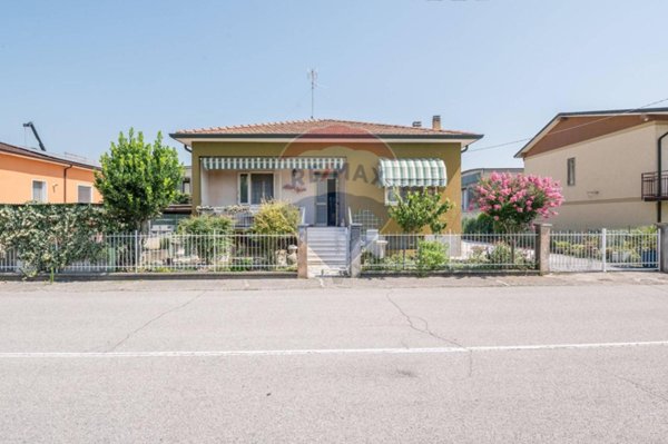 casa indipendente in vendita a San Giorgio Bigarello in zona Mottella