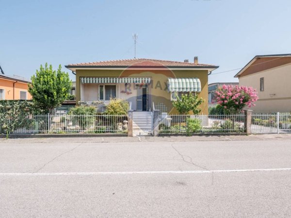 casa indipendente in vendita a San Giorgio Bigarello in zona Mottella