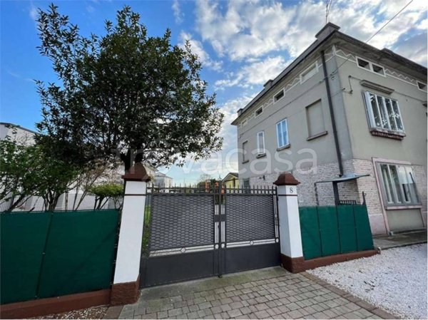 casa indipendente in vendita a San Giorgio Bigarello in zona Villanova De Bellis