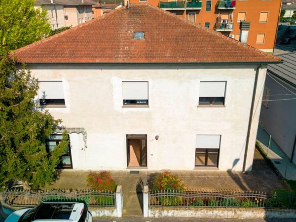 casa indipendente in vendita a San Giorgio Bigarello in zona Mottella