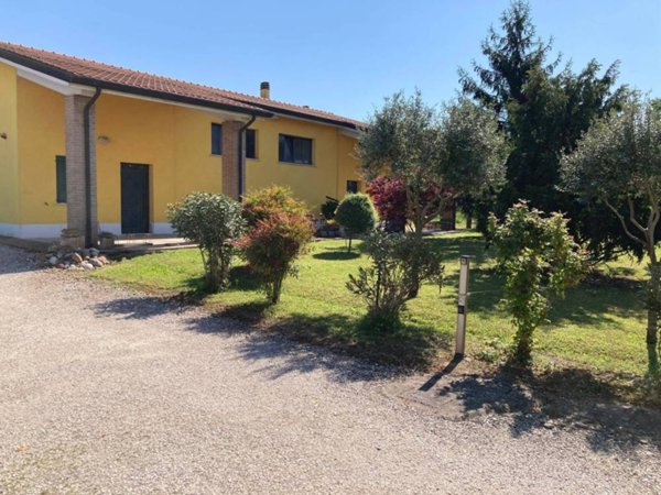 casa indipendente in vendita a San Giorgio Bigarello