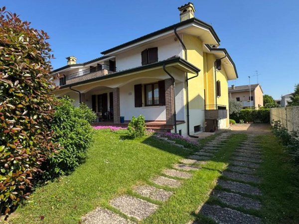 casa indipendente in vendita a San Giorgio Bigarello