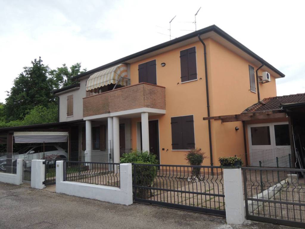 casa indipendente in vendita a San Giorgio Bigarello