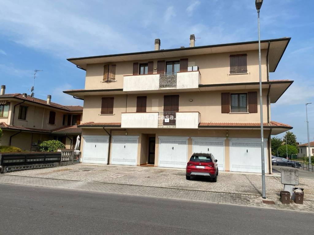 appartamento in vendita a San Giorgio Bigarello in zona Villanova De Bellis