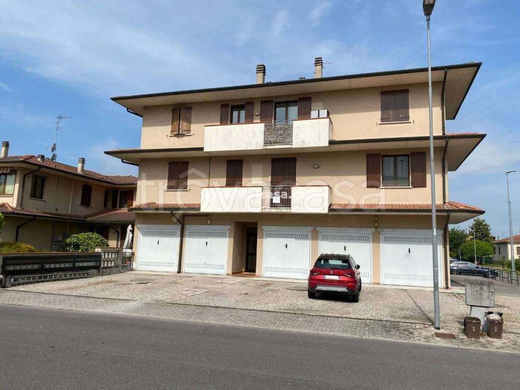 appartamento in vendita a San Giorgio Bigarello in zona Villanova De Bellis