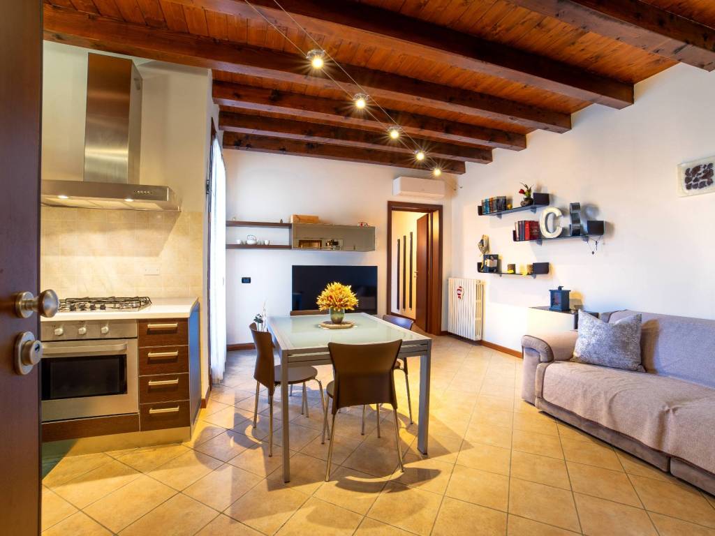 appartamento in vendita a San Giorgio Bigarello in zona Stradella