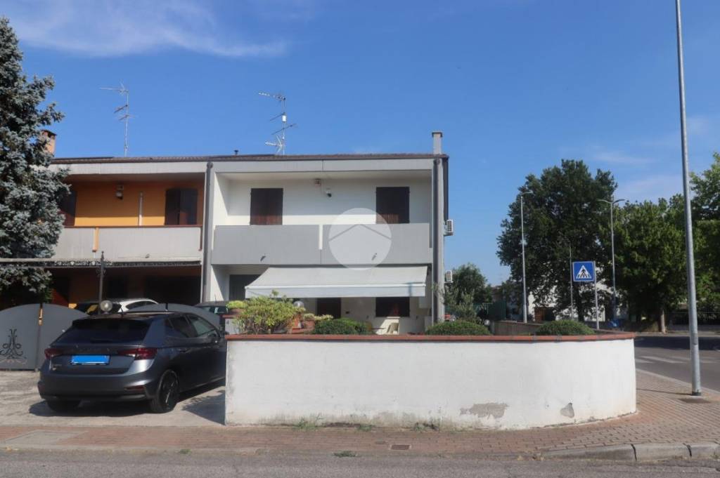 casa indipendente in vendita a San Giorgio Bigarello