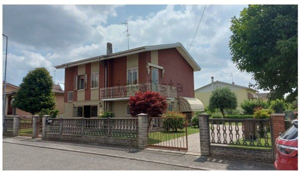 casa indipendente in vendita a San Giorgio Bigarello in zona Mottella