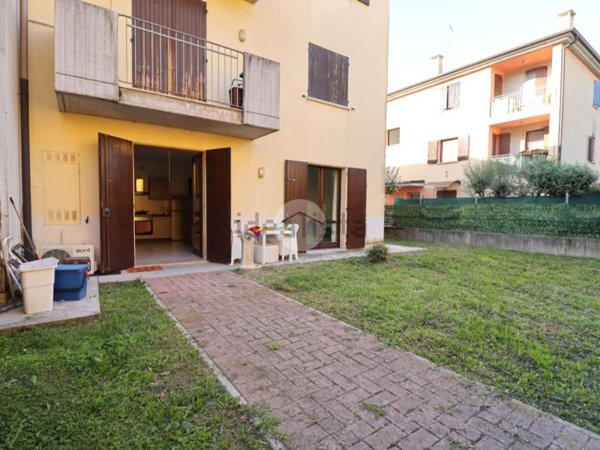 appartamento in vendita a San Giorgio Bigarello in zona Bigarello