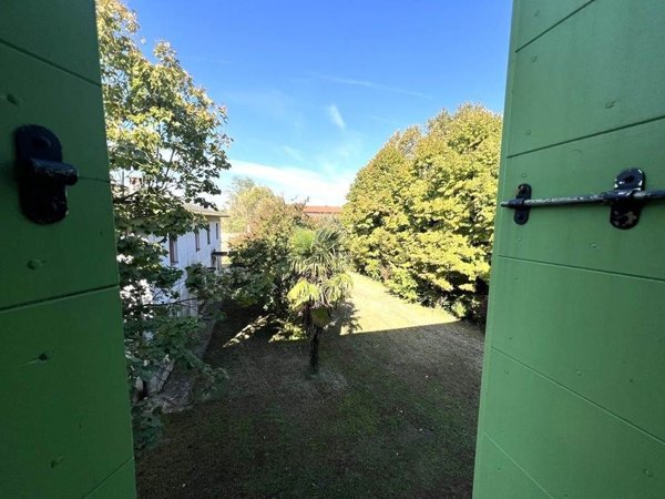 casa indipendente in vendita a San Giorgio Bigarello in zona Bazza