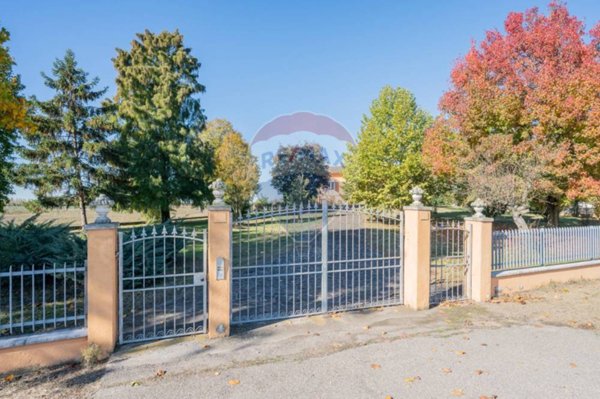 casa indipendente in vendita a San Giorgio Bigarello in zona Bigarello