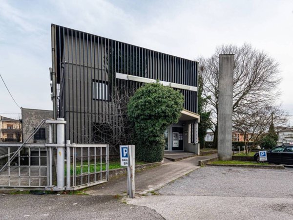 negozio in vendita a San Giorgio Bigarello