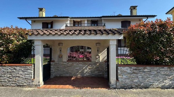 casa indipendente in vendita a San Giorgio Bigarello in zona Mottella