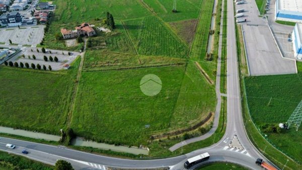 terreno agricolo in vendita a San Giorgio Bigarello