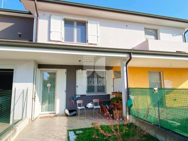 casa indipendente in vendita a San Giorgio Bigarello in zona Stradella