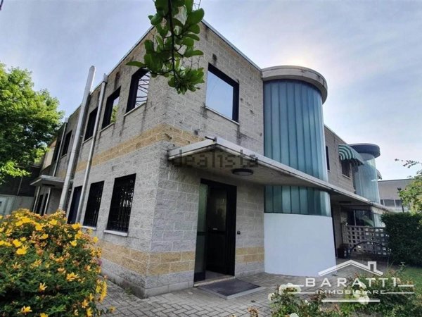 locale di sgombero in vendita a San Giorgio Bigarello