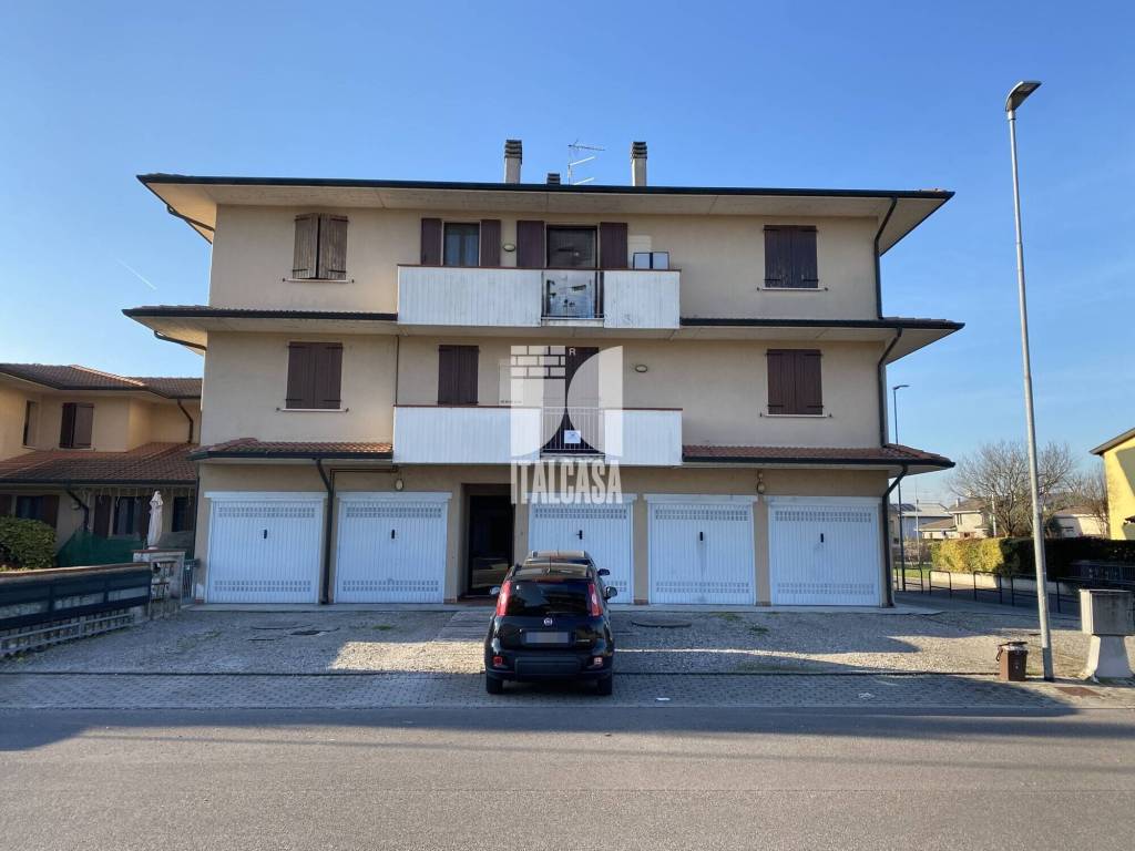 appartamento in vendita a San Giorgio Bigarello in zona Villanova De Bellis