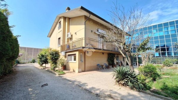 casa indipendente in vendita a San Giorgio Bigarello in zona Mottella