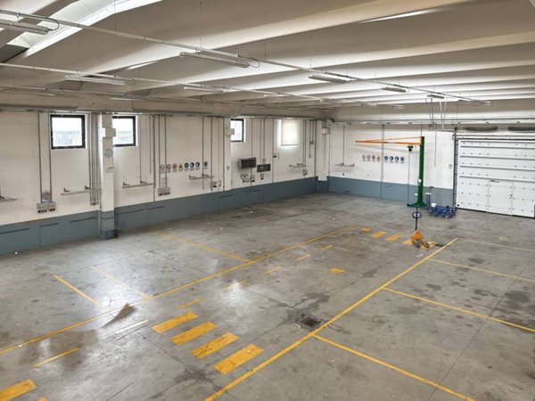 locale commerciale in vendita a San Giorgio Bigarello