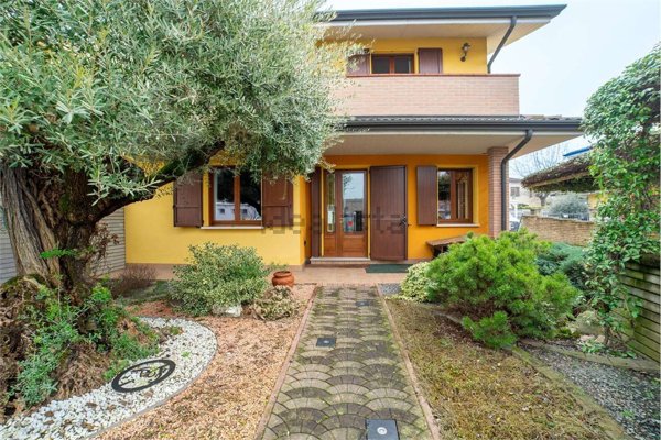 casa indipendente in vendita a San Giorgio Bigarello