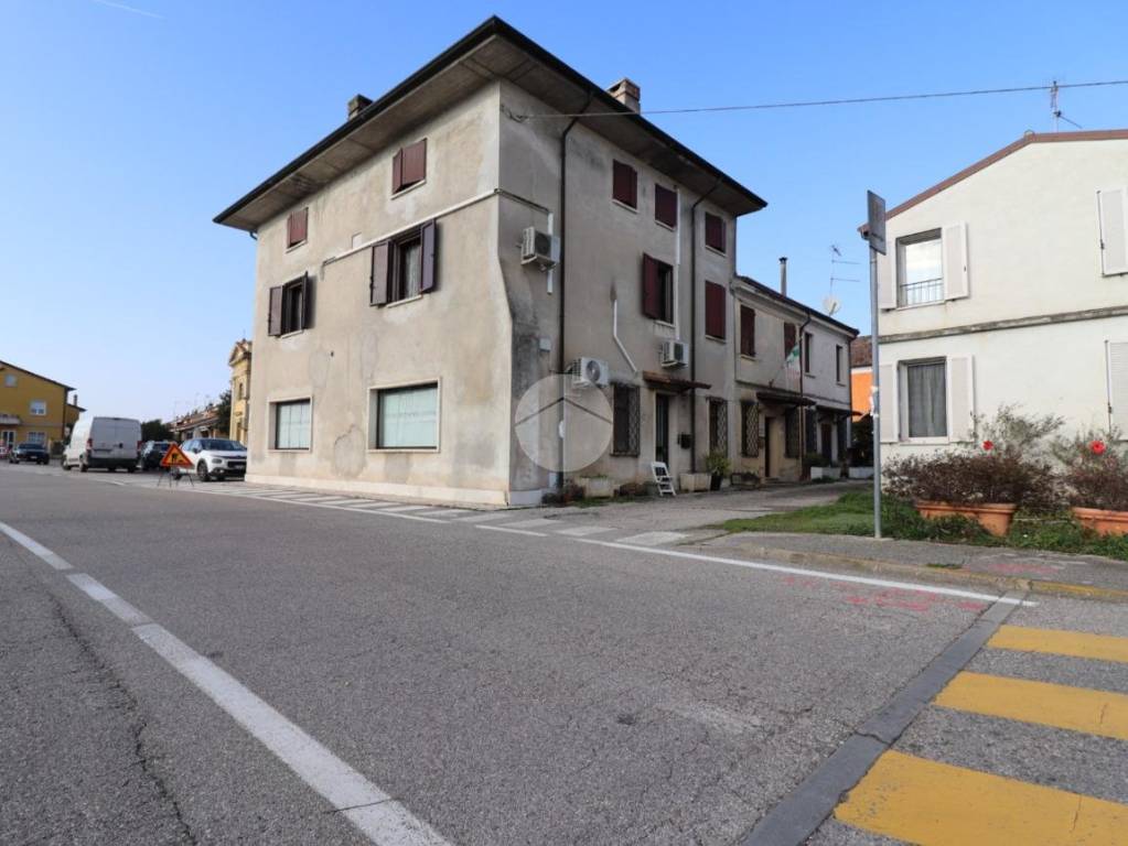 casa indipendente in vendita a San Giorgio Bigarello in zona Mottella
