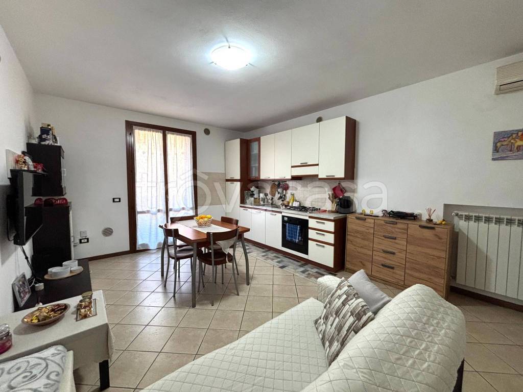 appartamento in vendita a San Giorgio Bigarello in zona Stradella